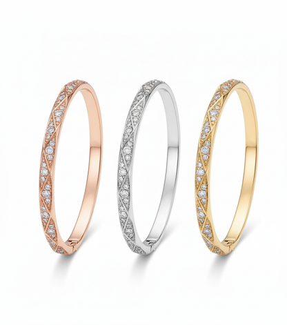 Elegant Rose Gold Diamond-Cut Pattern Bangle