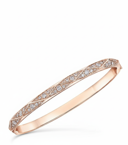 Elegant Rose Gold Diamond-Cut Pattern Bangle