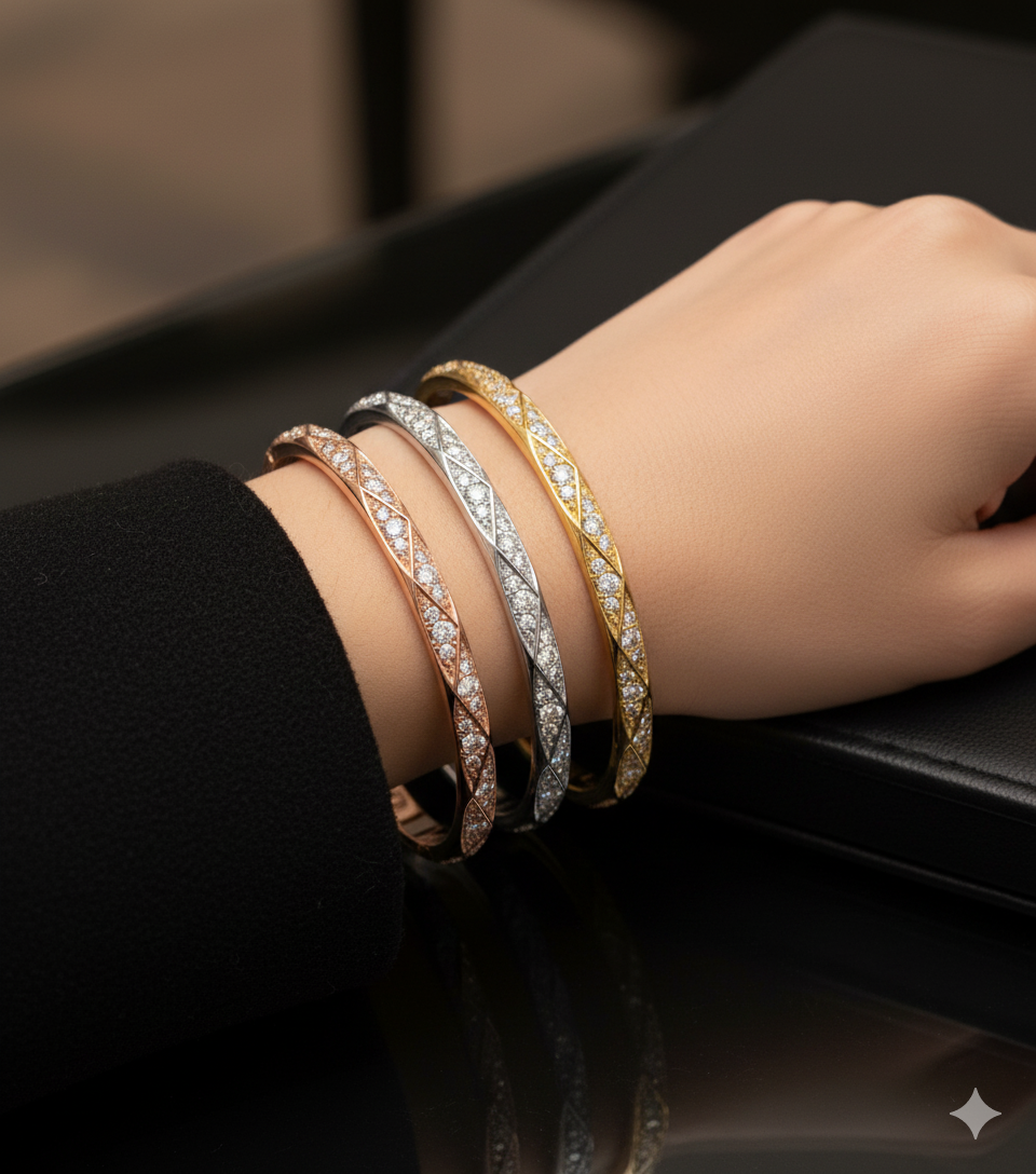 Elegant Rose Gold Diamond-Cut Pattern Bangle
