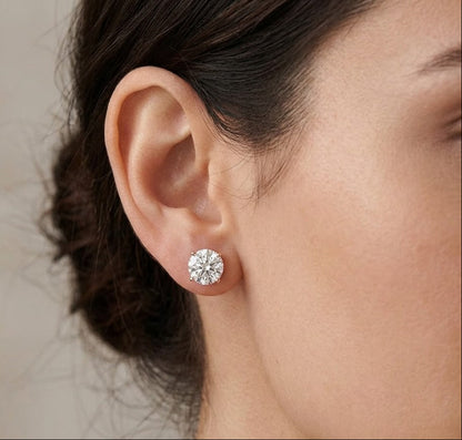 Solitaire stud 1(0.7ct)